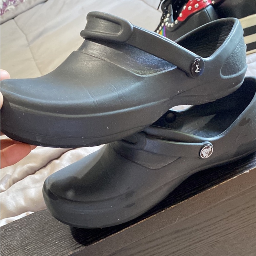 Ladies shoes size 7W